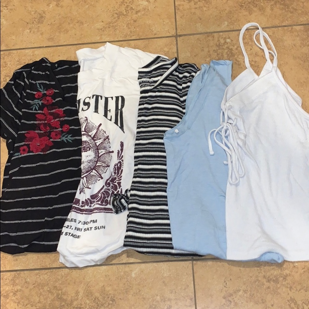 5 Hollister shirts bundle 🌊🌊